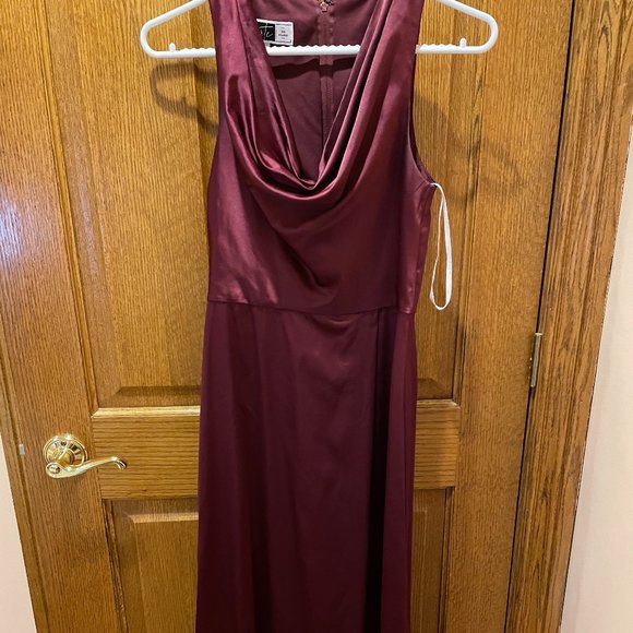 Charmeuse Sleeveless Cowl Bridesmaid Dress Wine Red US 0 - Picture 3 of 4